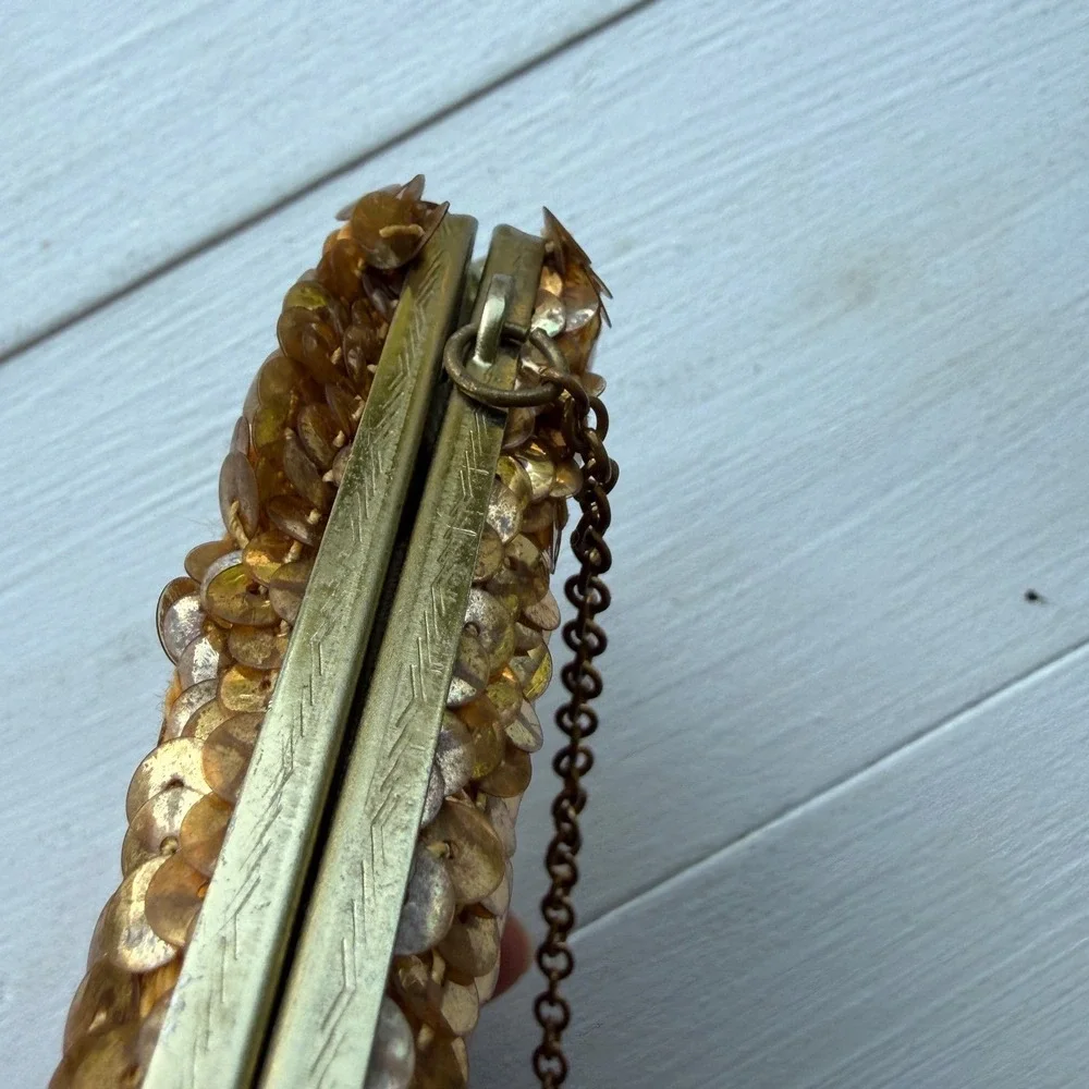 Unbranded vintage gold